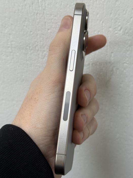 IPhone 15 Pro 256gb 86% рідна E-sim
