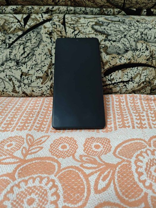 Продам телефон Poco f5