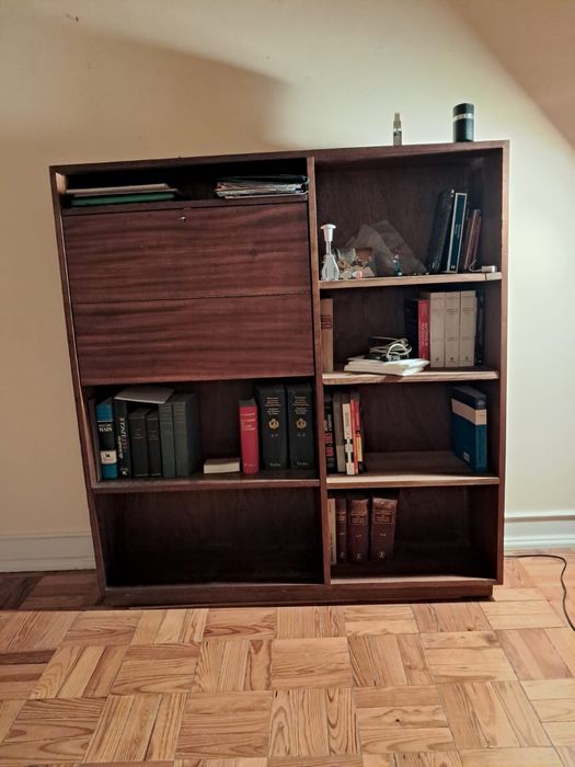 Móvel em mogno maciço