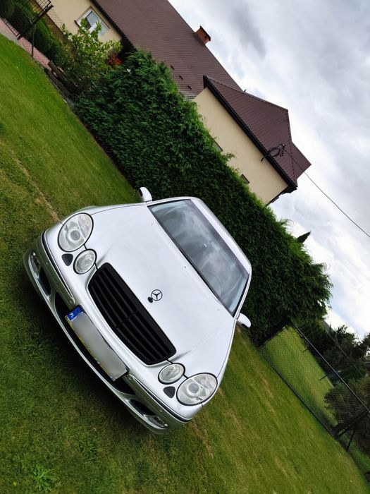 Mercedes benz w211