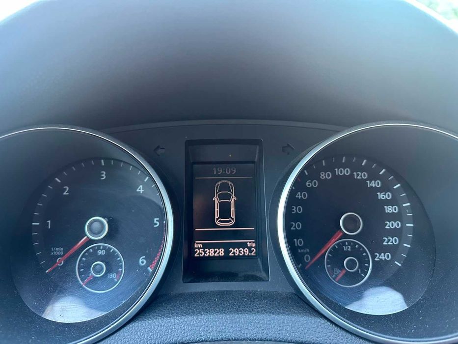 Automóvel Volkswagen Golf TDI