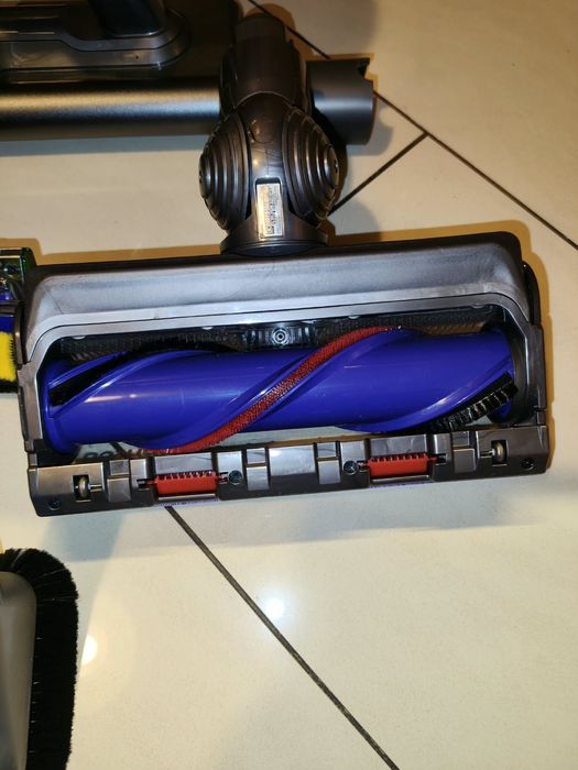 Dyson v15 absolute