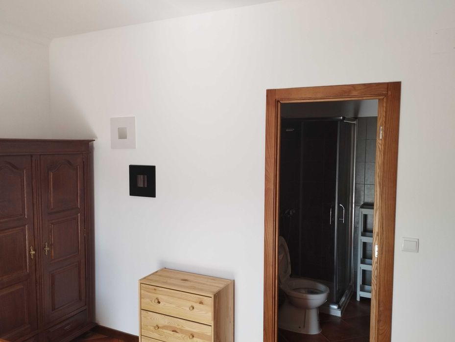 Aluga-se 2 quartos com WC privado em Mirandela