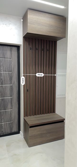 Шафа у передпокій