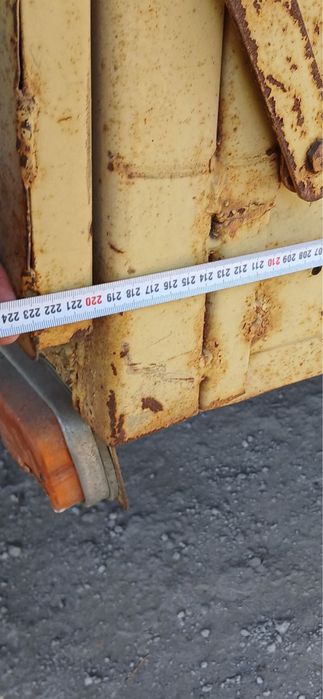 Продам прицеп самдельный, зарегистрирован по техпаспорту 800$