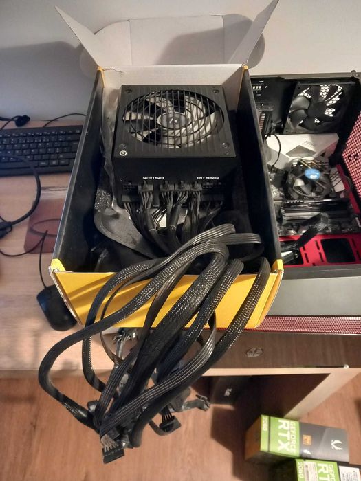 Corsair HX1200 - Fonte 1200W