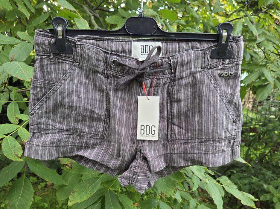 Urban Outfitters nowe  spodenki lniane - rozmiar S