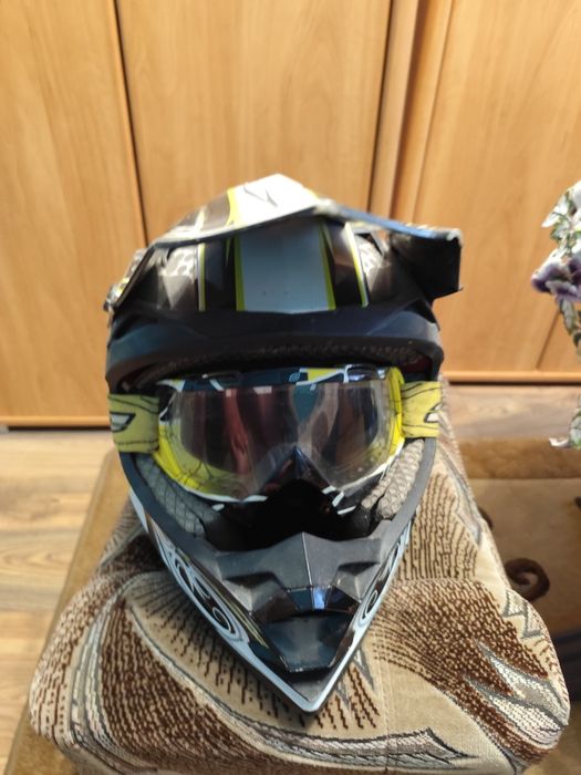 Sprzedam kask na crossa 59-60 L