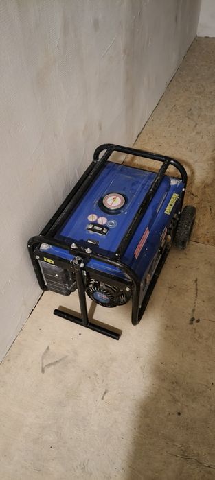Продам генератор.
