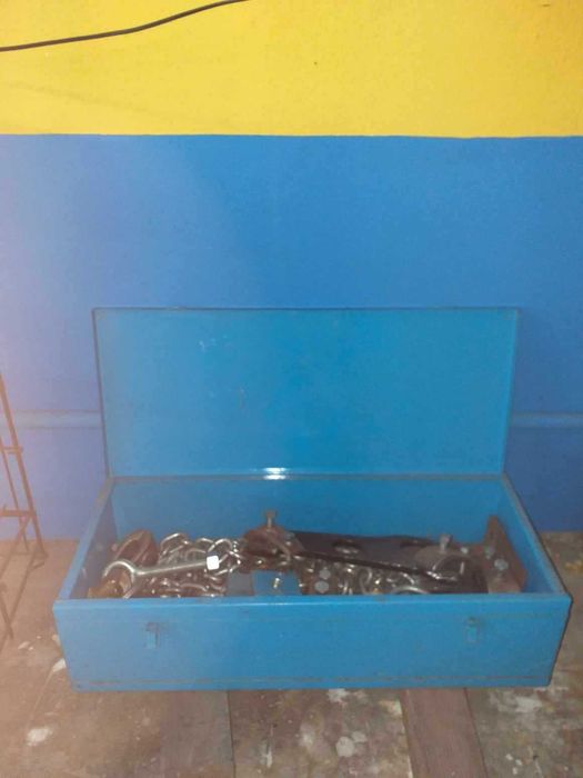 Esticador de carroçarias 12 T semi novo