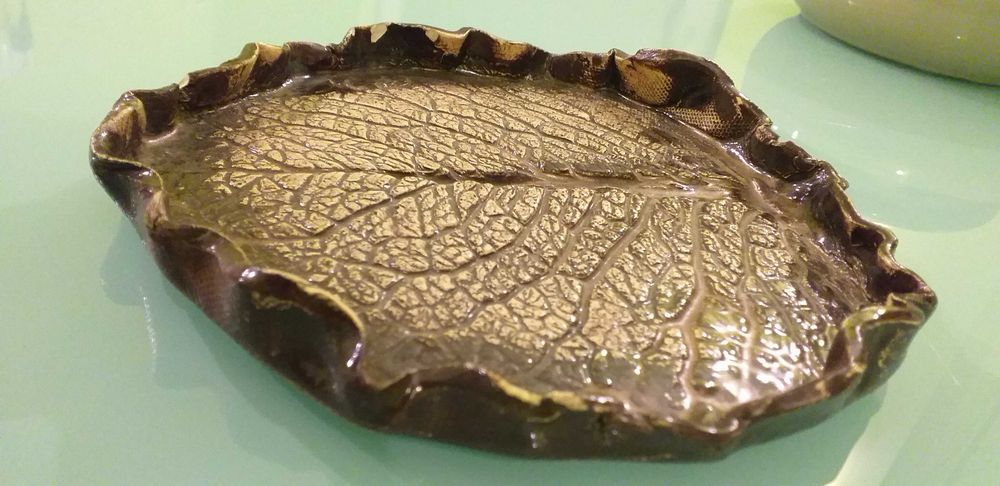 Patera ceramiczna liść.