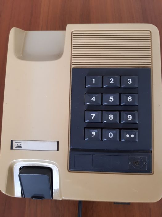 Telefone de teclas retro