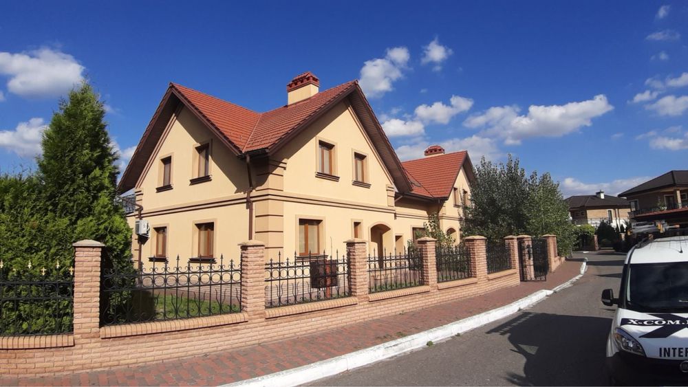 Будинок- дуплекс, КМ«Золоче», с.Вишеньки