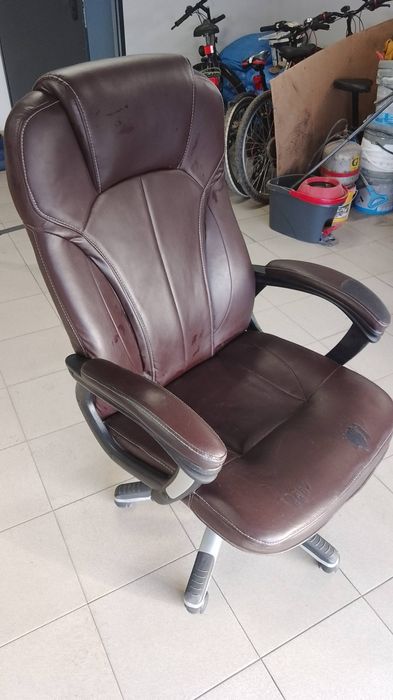 Krzesło biurowe obrotowe