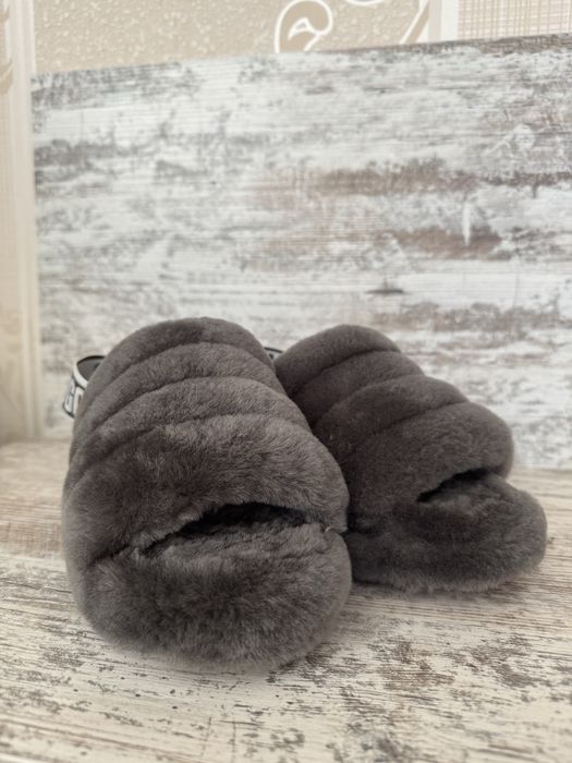 Сандалі тапочки ugg fluff yeah slide хутряні босоніжки