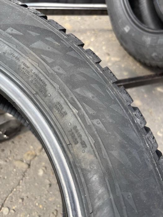 Шини нові 215/60 R17 Nokian нові зима