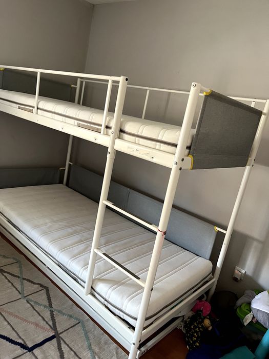Beliche VITVAL  ikea com  colchões extra (estrutura cama dupla)