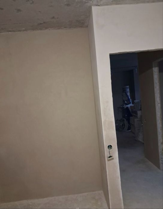 Штукатурка стін цементно - вапняним піщаним розчином!!!