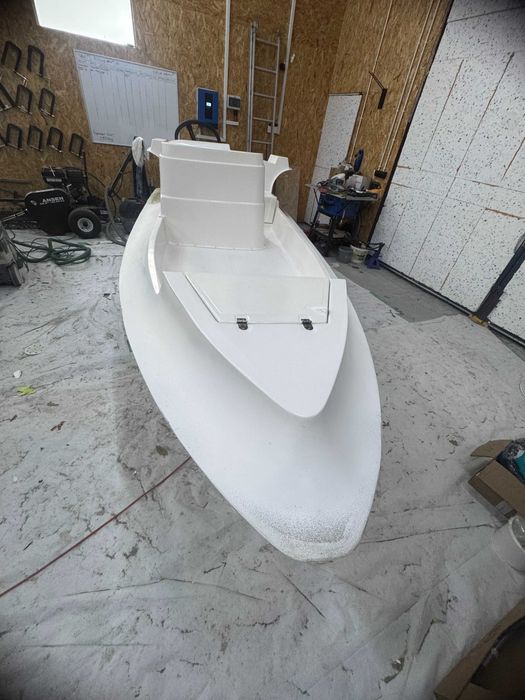 RIB sportowa łódź hybrydowa kadłub projekt do skończenia Admiral 460