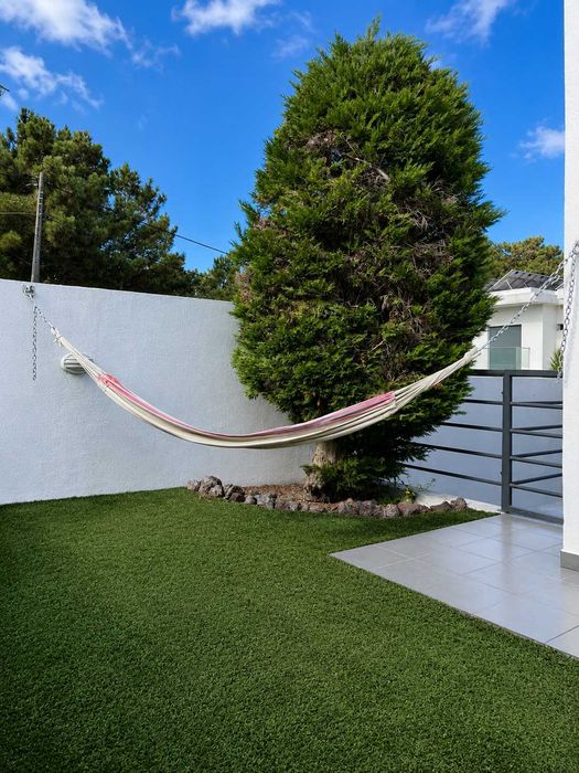 Moradia T4 independente | Garagem | Piscina | Excelentes Áreas