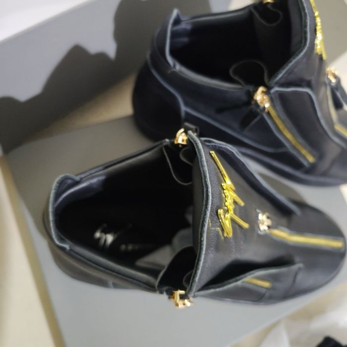 Кросівки Giuseppe Zanotti ЧИТАТИ ОПИС