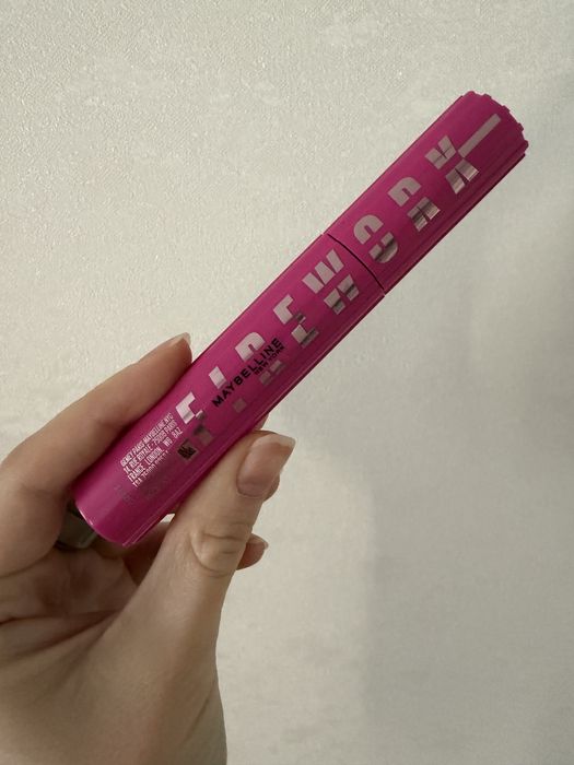 Помада Charlotte Tilbury pillow, тінт Wakemake, туш Maybeline