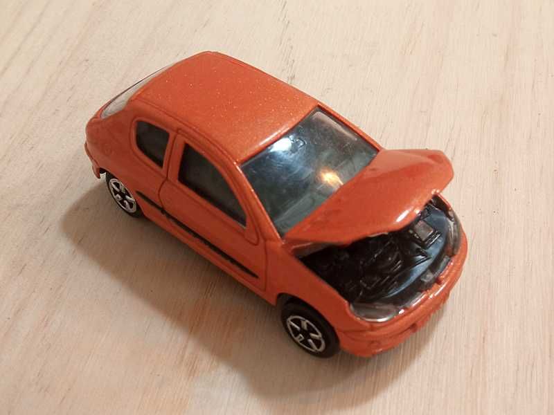 Peugeout 206 - Majorette