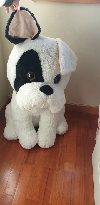 Buldogue francês de peluche gigante