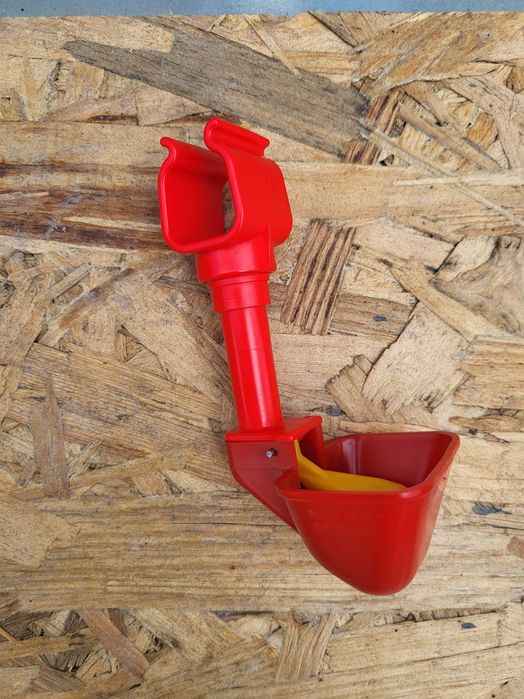 Poidlo kubeczkowe (miseczka na poidlo samonapelniajace na smoczek)