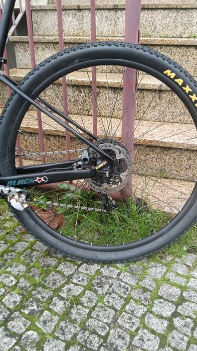 Bicicleta Carbono – SRAM XX1, FOX 100mm, Revisão Feita
