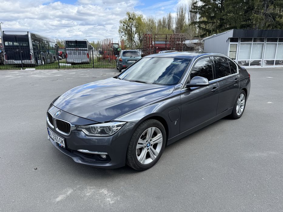 BMW 330 e Plug-in Hybrid 2017