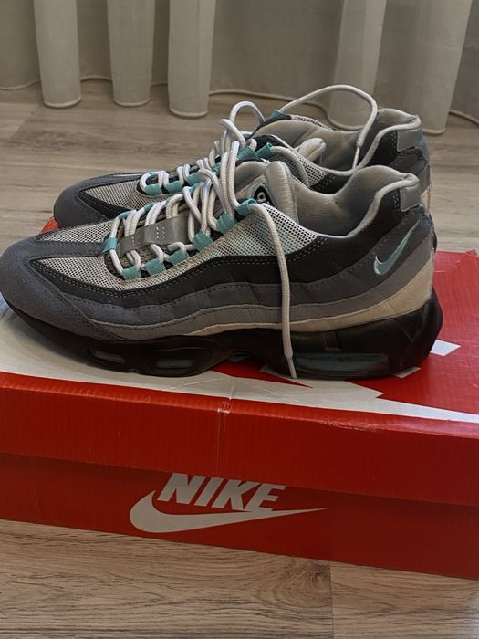Кросівки Nike air max 95 в прекрасному стані