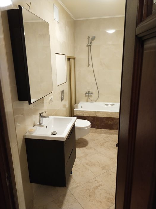 Продаж будинку  в центрі міста