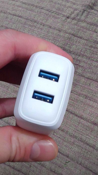 Зарядное устройство 3.1А 2USB слота Solma хорошее новое