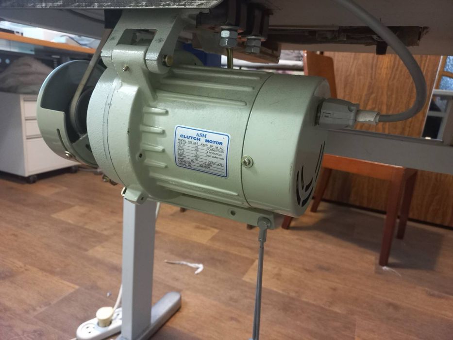 Професійна швейна машина 26-го класу