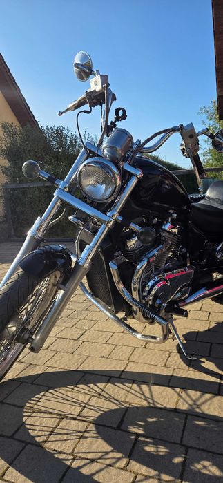 Suzuki Intruder VS 800