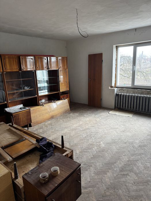 Продається цегляний спарений будинок в м. Самбір