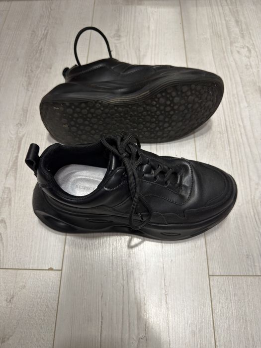 Стильні кросівки Respect
