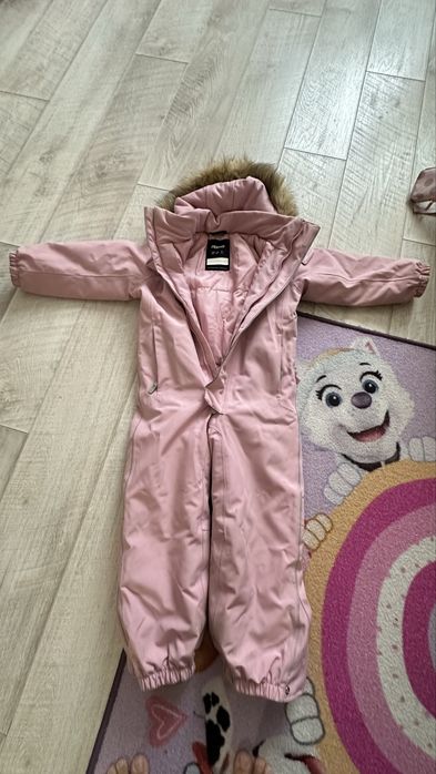 Продам зимний комбинезон Reima
