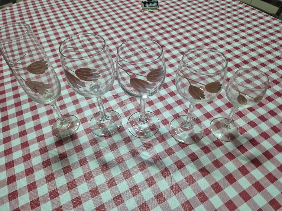 Conjunto de copos de cristal