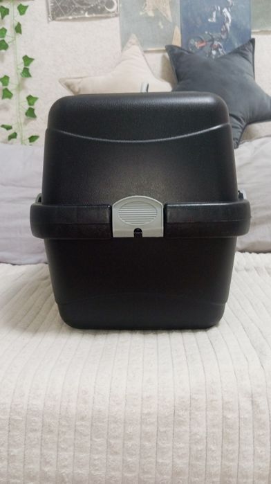 Переноска для тварин чорно-сіра