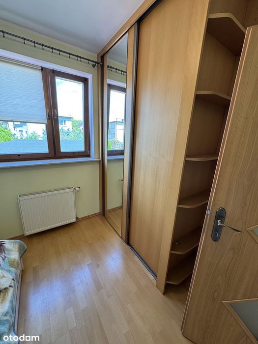 Dom (140 + 80 m²), dwa niezależne lokale, gotowe do zamieszkania.