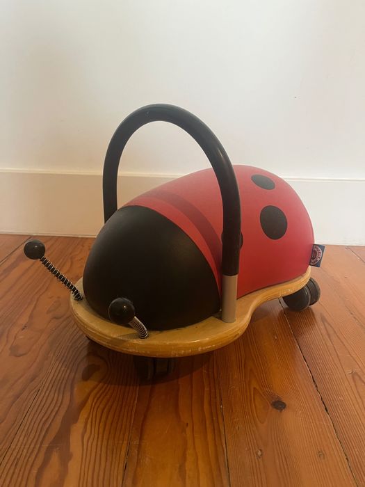 Andador bebé joaninha madeira