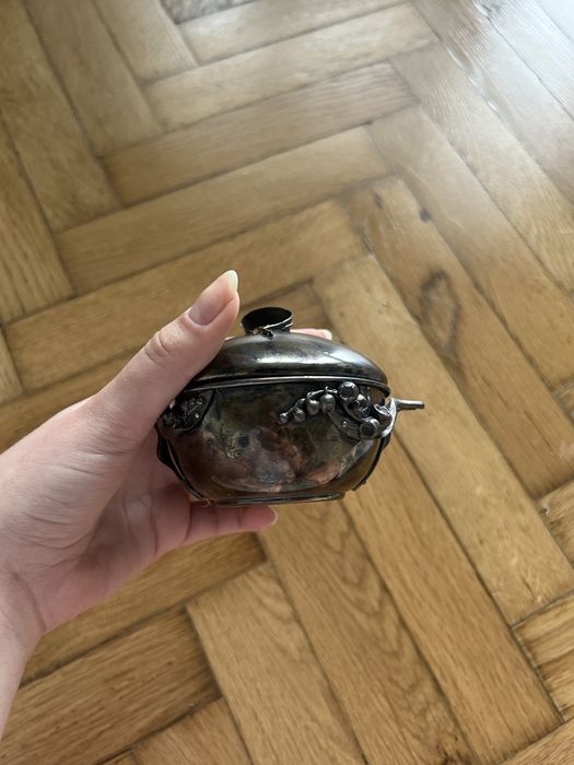 Posrebrzana cukiernica Hefra konwalie Plater vintage