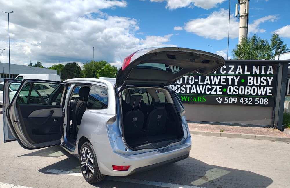 wypożycz auto  wynajem samochodu  wypożyczalnia samochodów busy osobowe busy 7osobowe
