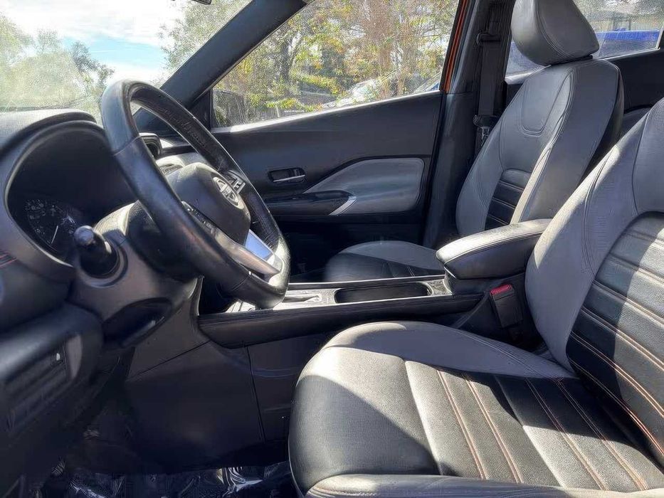 Nissan Kicks SR      2023