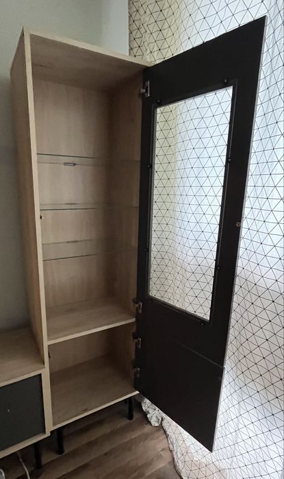 Witrynka z podświetleniem LED