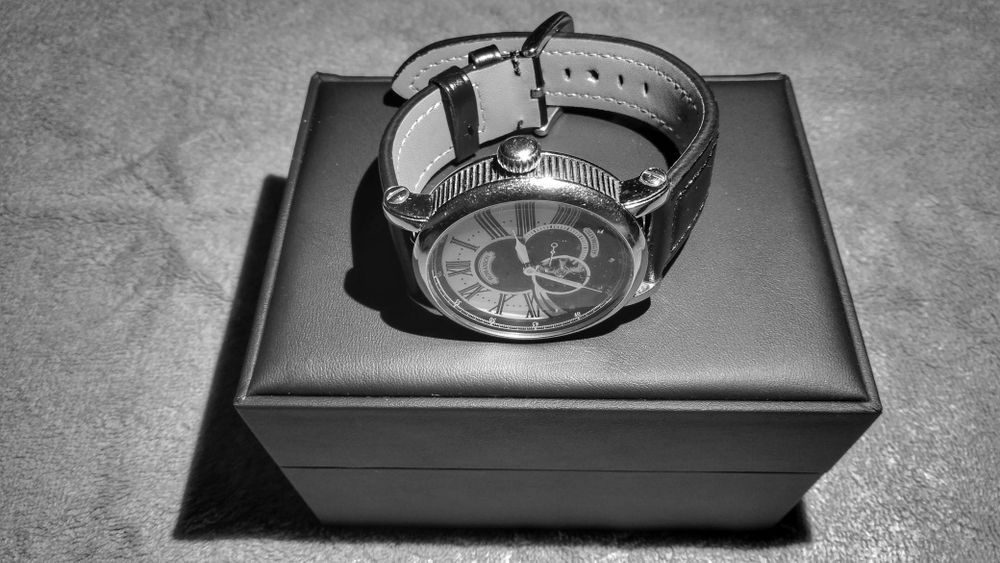 Механические часы Romanson