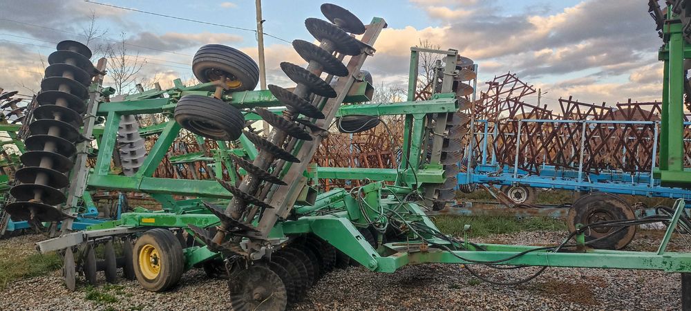 Борона дискова John Deere-637
