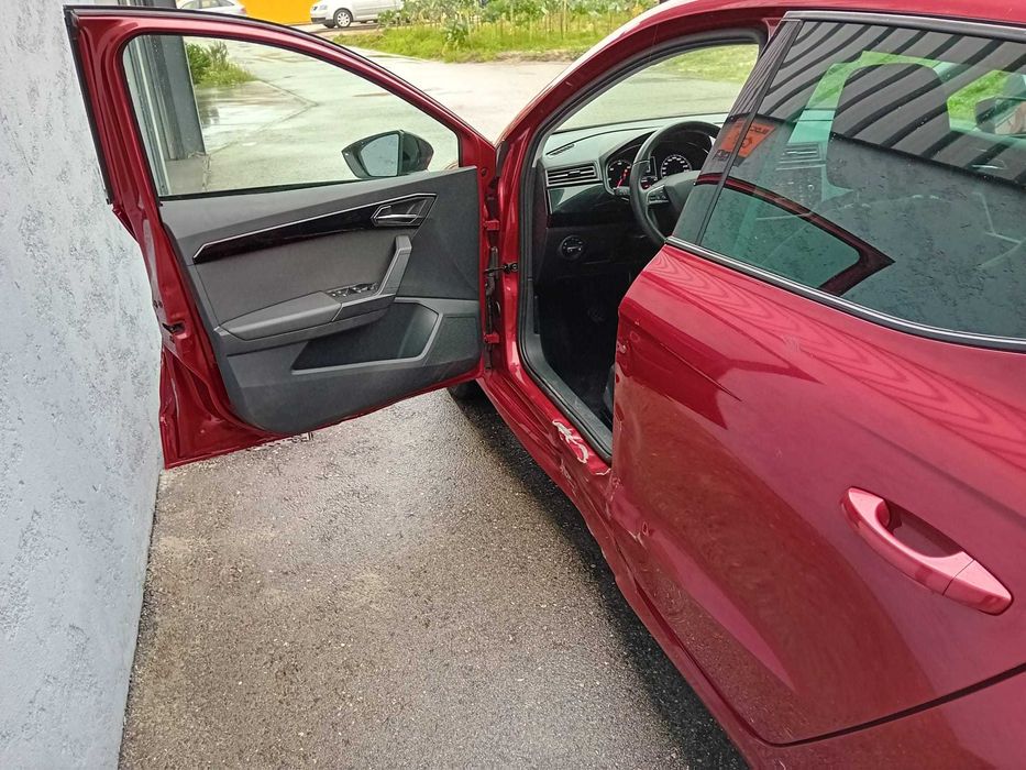 Seat Ibiza 1.6 tdi FR - Nacional ( pequeno sinistro )